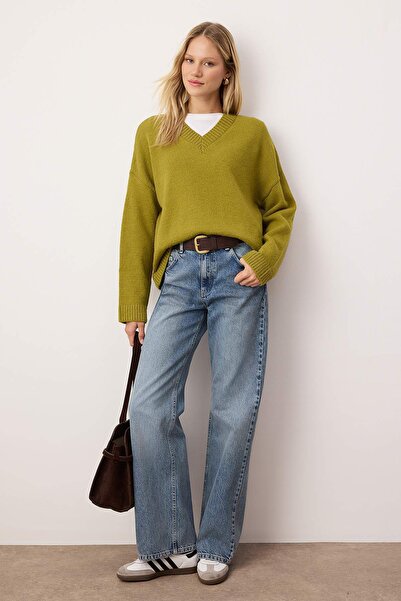 Trendyol Collection Wardrobe Essentials Oil Green Basic Wide Fit Soft Textured Knit Sweater |   Twoaw26Kz00091