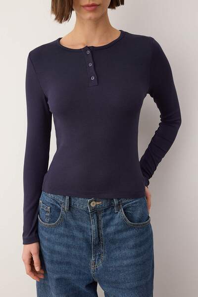 Trendyol Collection Navy Blue Soft Touch Half Placket Buttoned Bodycon Stretchy Knitted Blouse Twoaw26Bz00140