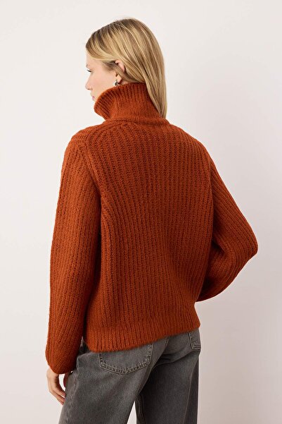 Trendyol Collection Wardrobe Essentials Tile Zipper Soft Textured Wide Fit Knitwear Cardigan | Twoaw26Hi00049