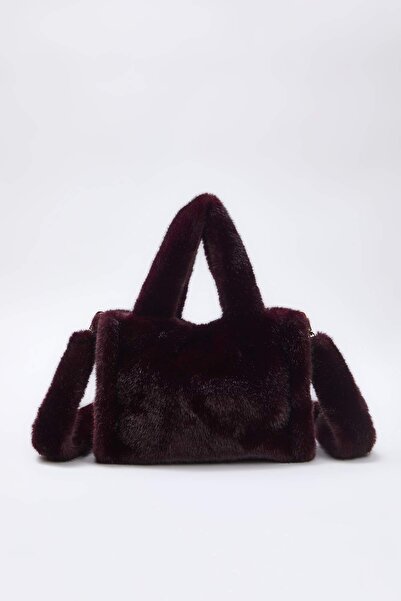 TRENDYOL SHOES Geantă de umăr și de mână pentru femei din blană artificială de prune TAKAW26OC00071