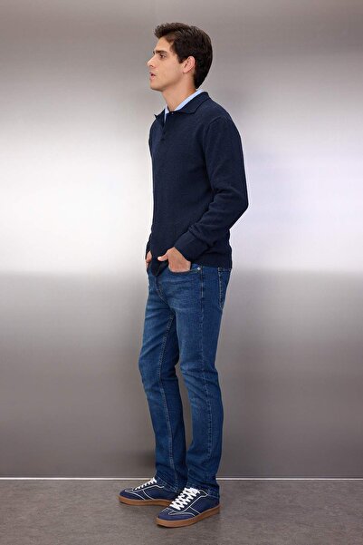 Trendyol Collection Indigószínű rugalmas anyagú normál szabású farmernadrág TMNAW23JE00036