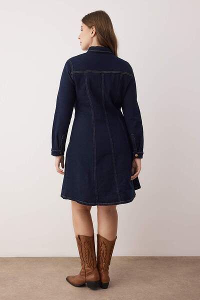 Trendyol Curve Μπλε φόρεμα A-Line Stretchy Denim Plus Size TBBAW26AH00056