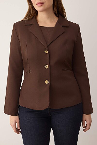 Trendyol Curve Καφέ υφαντό μπουφάν μεγάλου μεγέθους που εφαρμόζεται στο σώμα TBBAW26AG00026