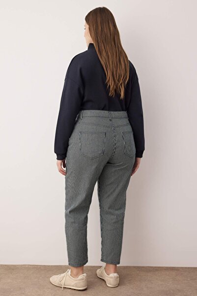 Trendyol Curve Dark Blue High Waist Striped Mom Fit Denim Plus Size Jeans Tbbaw26Cj00027