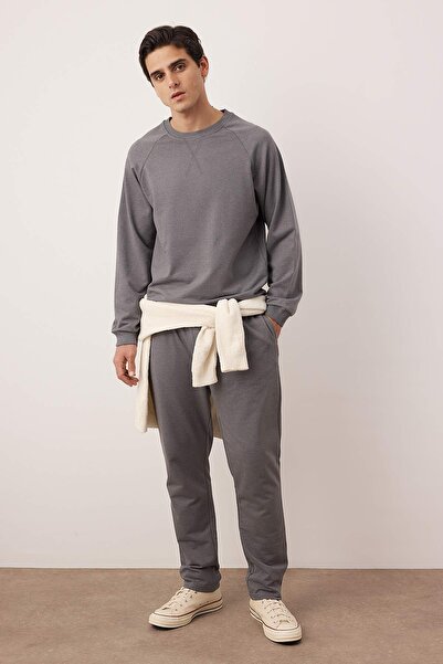 Trendyol Collection Темно-сірий піжамний комплект Orme Regular Fit TMNAW22PT0510