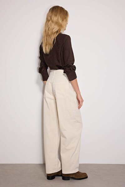 Trendyol Collection Ecru volný střih s vysokým pasem Carpenter Loose Baggy Jeans TWOAW24JE00308