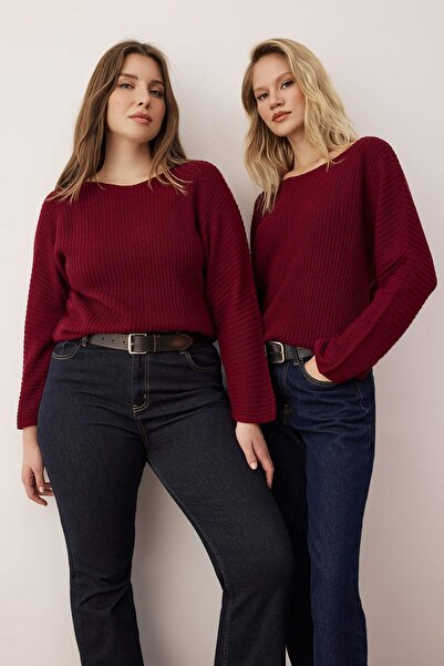 Trendyol Collection Körperwahlfreie Burgunderfarbene Weite Passform Basic Boot-Ausschnitt Strickpullover TWOAW26KZ00103