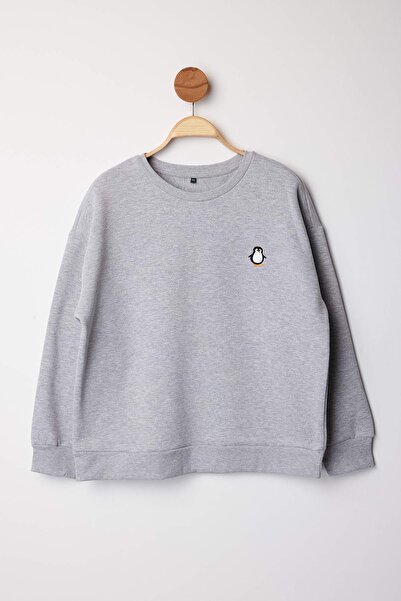Trendyol Curve Gray Melange Penguin Embroidered Regular Fit Fleece Lined Plus Size Sweatshirt Tbbaw26Ao00006