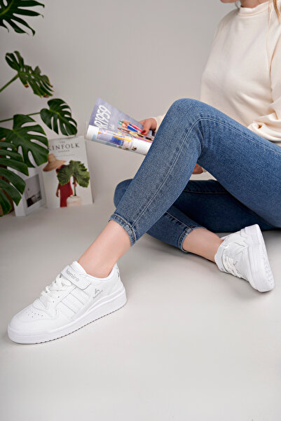 homiro Unisex Lace-Up Strappy Sports Sneaker Shoes White