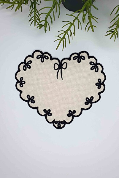 decofav Crna koktel salveta u obliku srca Vezena 1 komad