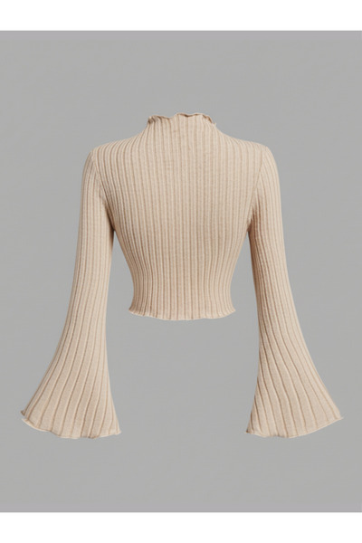 Wild Flower Μπλούζα με μακρύ μανίκι σε μπεζ χρώμα, μανίκια με βολάν, κομμένο μπλουζάκι με ψηλό γιακά