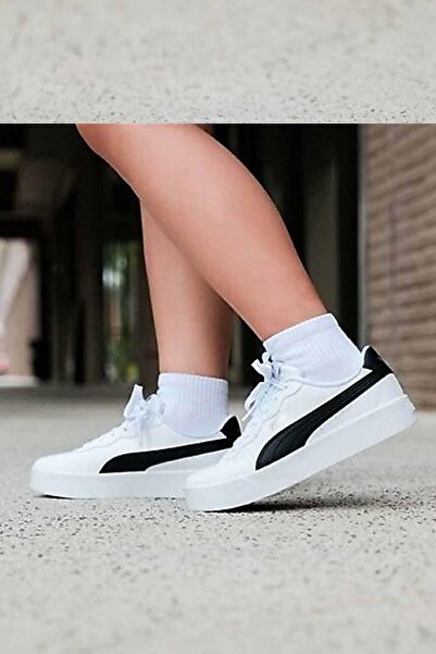 Puma Pantofi sport casual pentru femei Skye Clean B-2 380147 -04-2 ALB-SYH