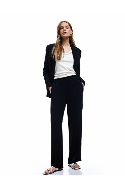 Koton Krep Kumaş Beli Lastikli Düz Bol Paça Pantolon