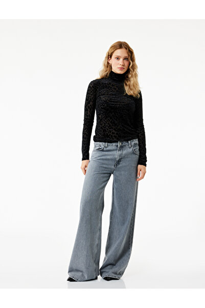 Koton Long Sleeve Turtleneck Leopard Print Velvet T-Shirt