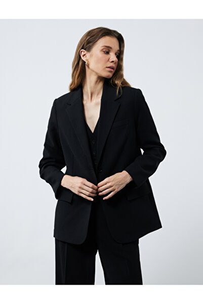 Koton Сако с дълъг ръкав и двуредно закопчаване с копчета и креп плат