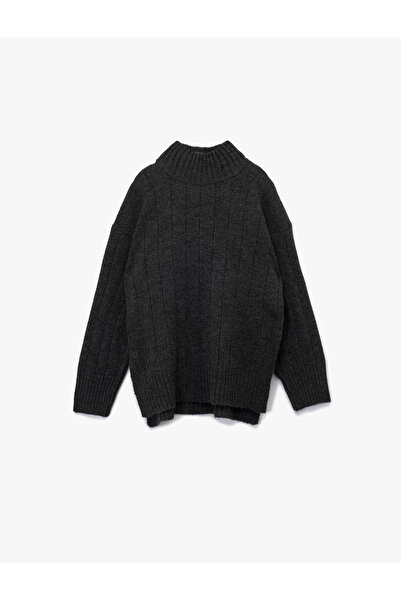Koton Uzun Kollu Dik Yaka Oversize Triko Kazak