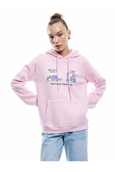 Koton سويت شيرت قطني بأكمام طويلة وتفاصيل جيب الكنغر وغطاء رأس مطبوع