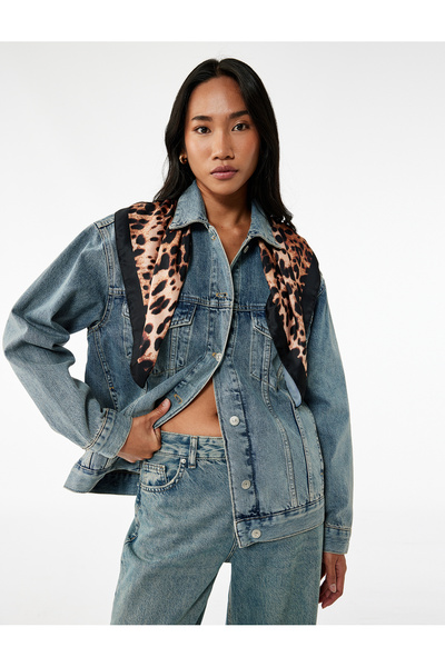 Koton Βαμβακερό μακρυμάνικο τζιν μπουφάν με κλασικό γιακά και λεπτομέρεια τσέπης με κουμπιά