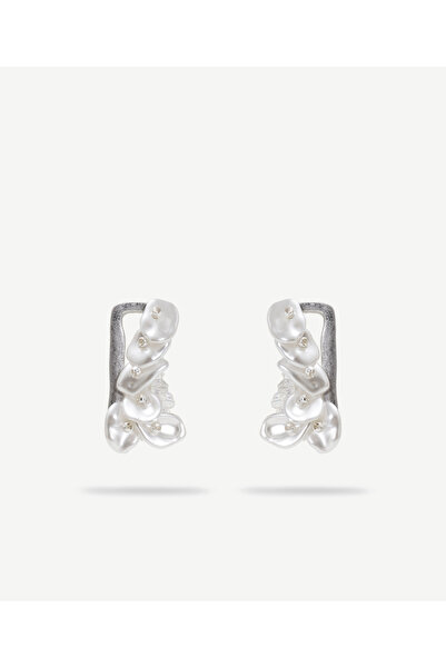 Yargıcı Çiçek Detaylı Minimal Küpe