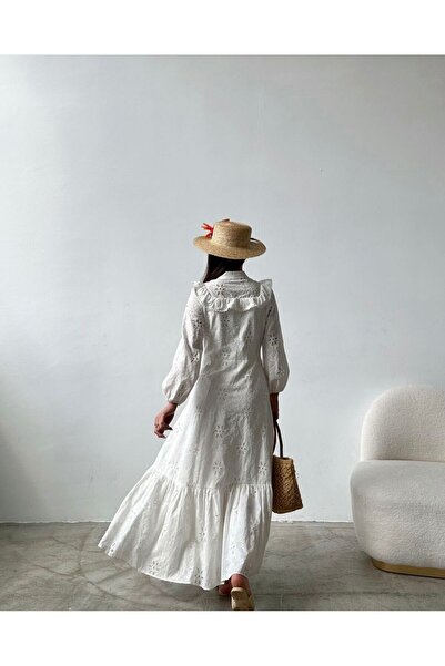 Swan Woman Φόρεμα με κεντητό βολάν με λεπτομέρειες