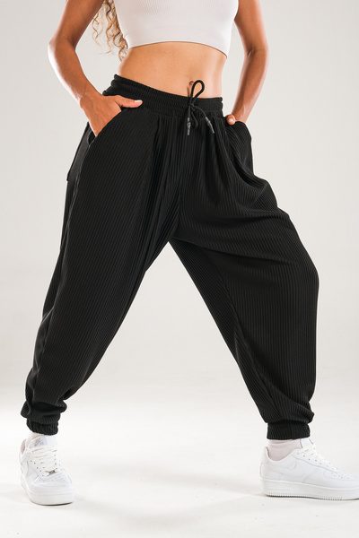 COCOPELLI Pantaloni negri cu pliuri material reiat pentru femei COC1142