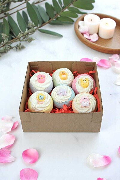 Lotus Cupcake Banyo Bombası 6’lı 85gr – Oyuncaklı Premium Pedikür İçin El Yapımı