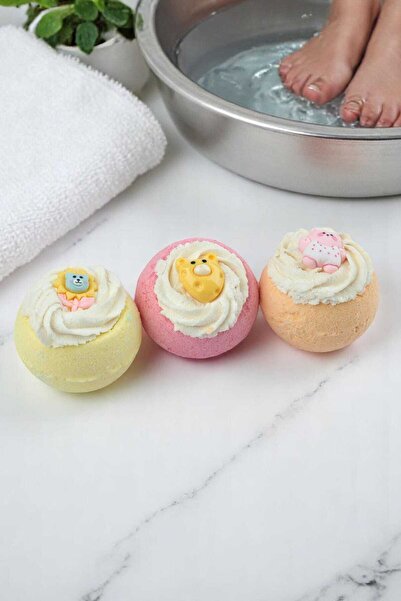 Lotus Cupcake Banyo Bombası 3’lü Set – Doğal El Yapımı Pedikür & Spa Topları