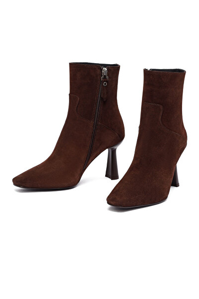 Derimod Kadın Kahverengi Fermuarlı İnce Topuklu Süet Deri Bot 25WFD133310