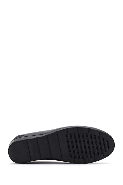 Derimod Kadın Siyah Dolgu Topuklu Tokalı Deri Comfort Ayakkabı 25SFD410118