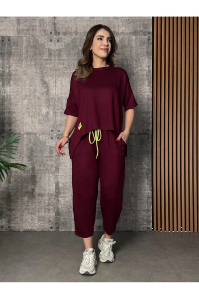 velmorafashion Γυναικείο κοντομάνικο μπλουζάκι με λαιμόκοψη βισκόζης δύο κλωστών και παντελόνι διπλό κοστούμι