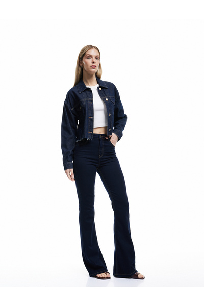 Koton Pantaloni de blugi spaniol cu tăietură îngustă, cu nasturi și buzunare - Flare Jeans