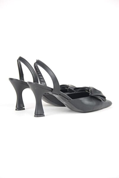 Gökhan Talay Ember Siyah Cilt Fiyonklu Orta Topuklu(6 cm) Klasik Topuklu Ayakkabı