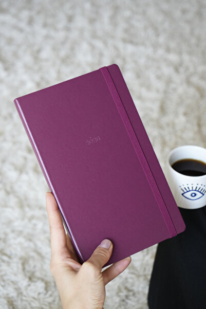 Victoria's Journals Classic 2026 Weekly Agenda 13X21 cm Hard Cover.