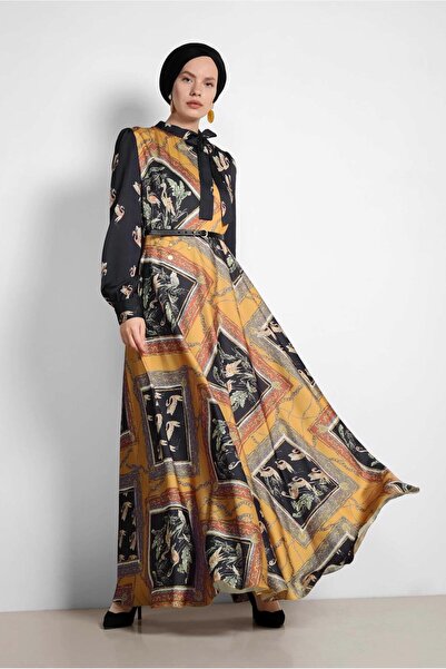 Alvina فستان منقوش من الساتان - موديل 4125