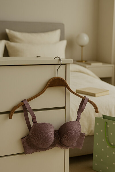 Genel Markalar İç Giyim Şık Kaliteli Modern C Kalıp Balenli Dolgusuz Sütyen M...