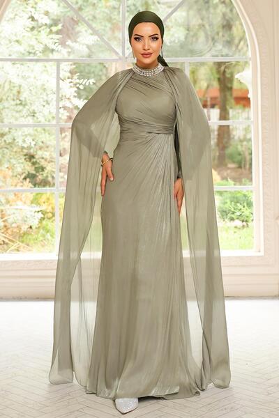 Olcay Yoryo-Seiden-Hijab-Abendkleid mit Steinkragen und Umhangdetail, HELLGRÜN 1247