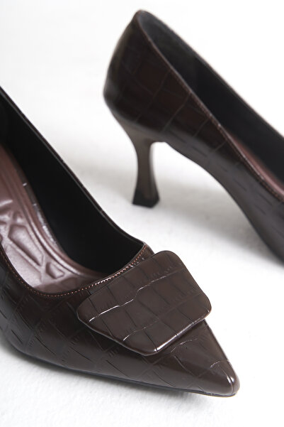 luuq shoes حذاء نسائي بكعب عالي من JOYA مع تفاصيل مشبك