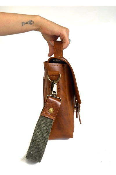 petra HAKİKİ DERİ POSTACI ÇANTA