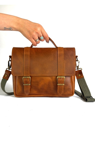 petra HAKİKİ DERİ POSTACI ÇANTA