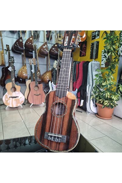 PUKA Soprano Ukulele (A-KTHT-21)