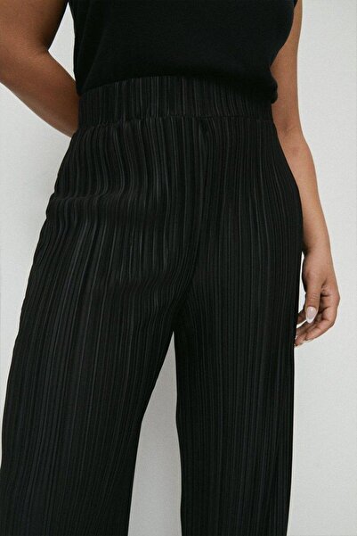 BY HANDE TASARIM Women's Black Pleated Pants
