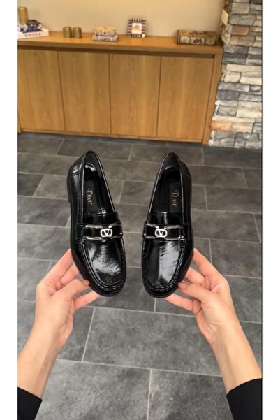 DİVA Siyah Kırışık Tokalı Kadın Günlük Babet