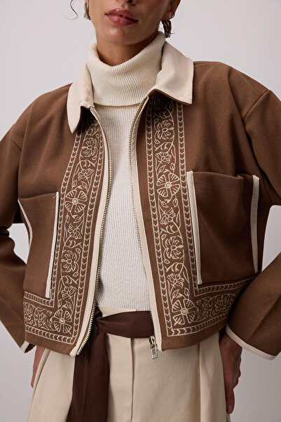 Touché Privé ΜΠΟΥΦΑΝ ΜΕ ΚΕΝΤΗΜΕΝΟ ΚΑΛΛΙΤΕΧΝΙΚΟ ΣΧΕΔΙΟ