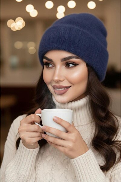 Goldmine Жіноча м'яка шапка з хутром, синя