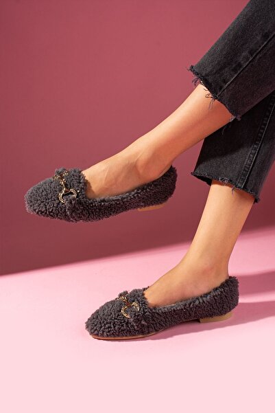 FUGA MODA Sora Anthracite Towel Textured Home Blanket with Gold Accessories