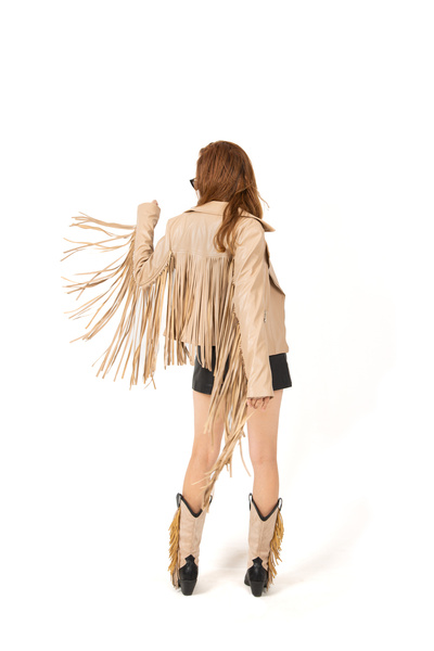 SEVAL KOCA Bej Rengi Suni Yapay Deri Püskül Detaylı Kısa Ceket Kovboy Mont