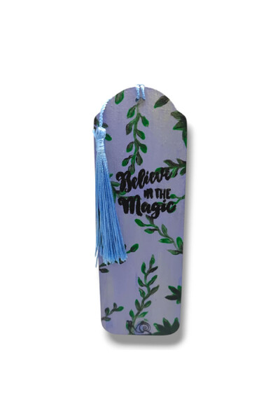 Lucille Craftshop Hand-painted bookmark with acrylics - "Believe in the Magic"