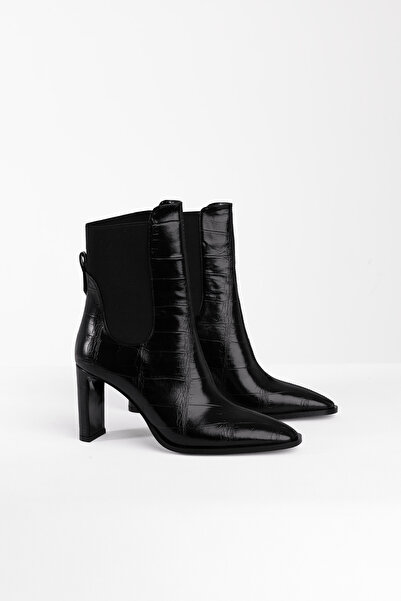 Tasarım Urban Class Series Patterned Shiny Leather Look Pointed Toe Thick Heeled Modern City Style Boots