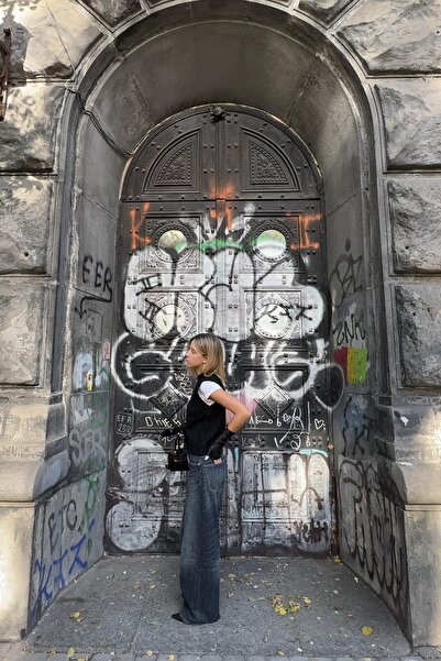 CHUBA Women's Crew Neck Soft Textured Knitwear Sweater Black 26W3034