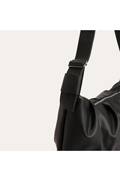 Mudo Drawstring Leather Look Handbag